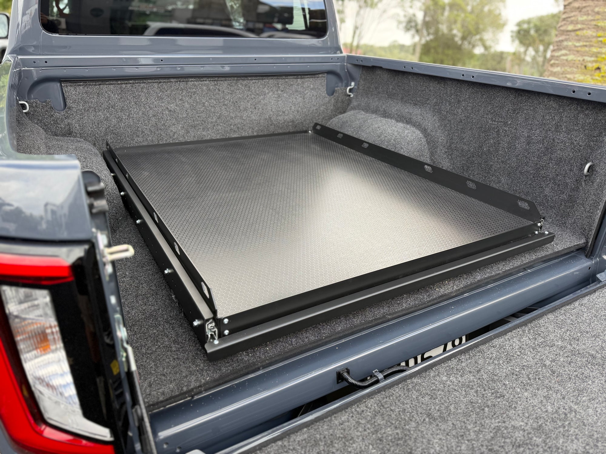 SLED - Tray Mounted