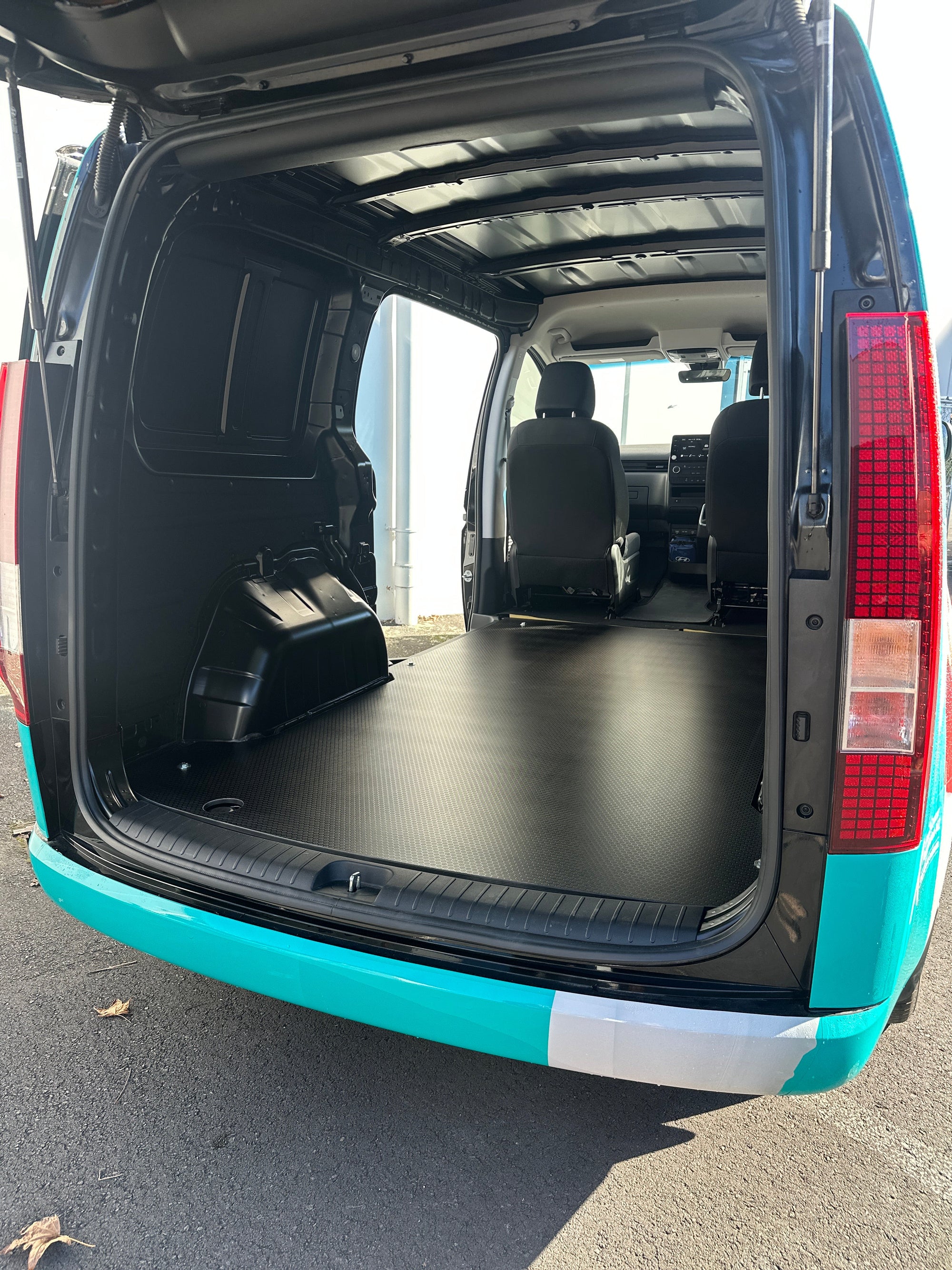 VAN FLOORS