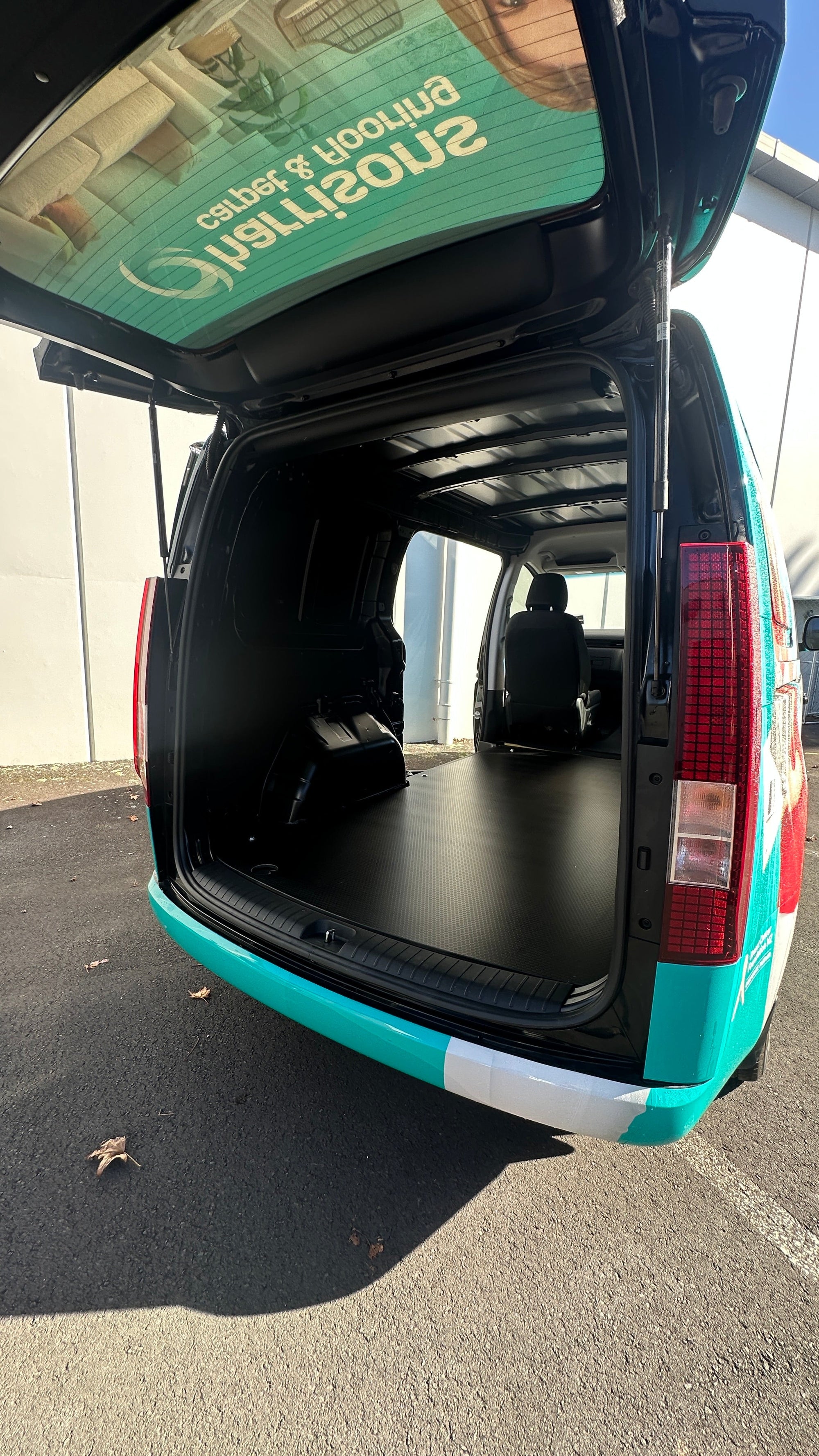 VAN FLOORS