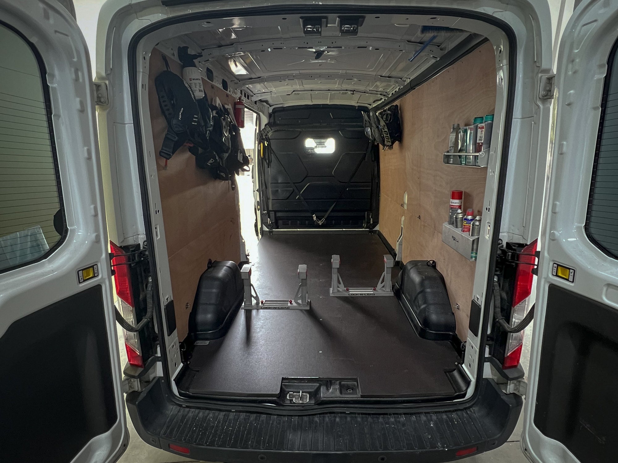 VAN FLOORS